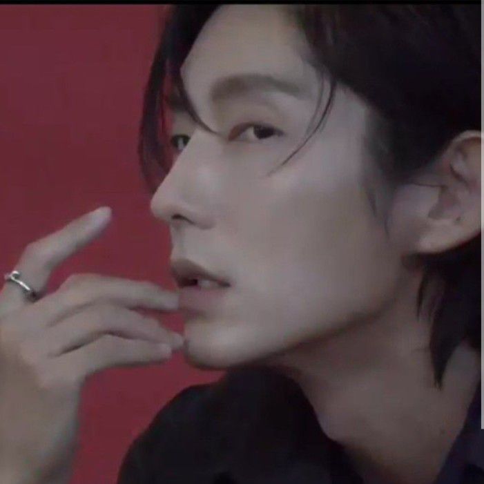 Recent activity shot of Byeon Wooseok