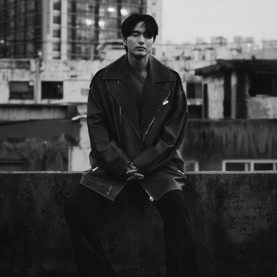 A moment captured by a fan of Lee Jinwook
