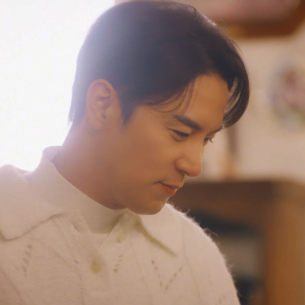 チャン・ミンホの最近の活動ショット