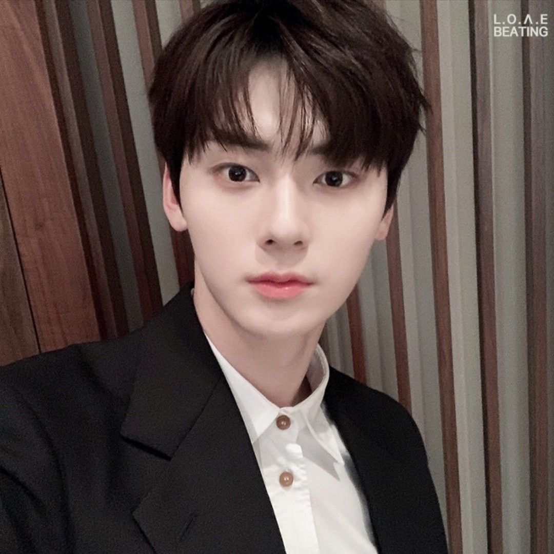 A moment captured by a fan of Hwang Minhyun