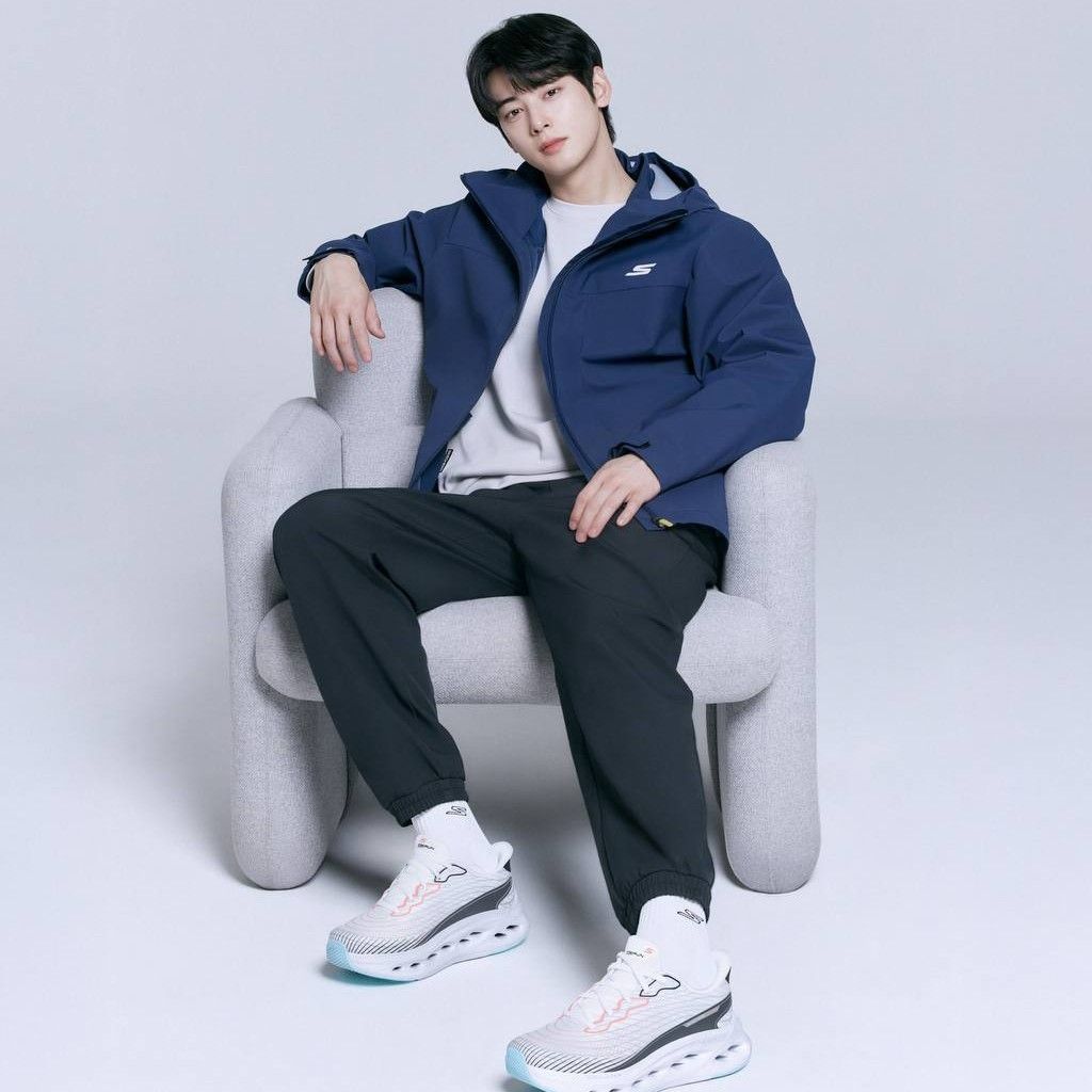 Cuplikan di balik layar dari Cha Eunwoo