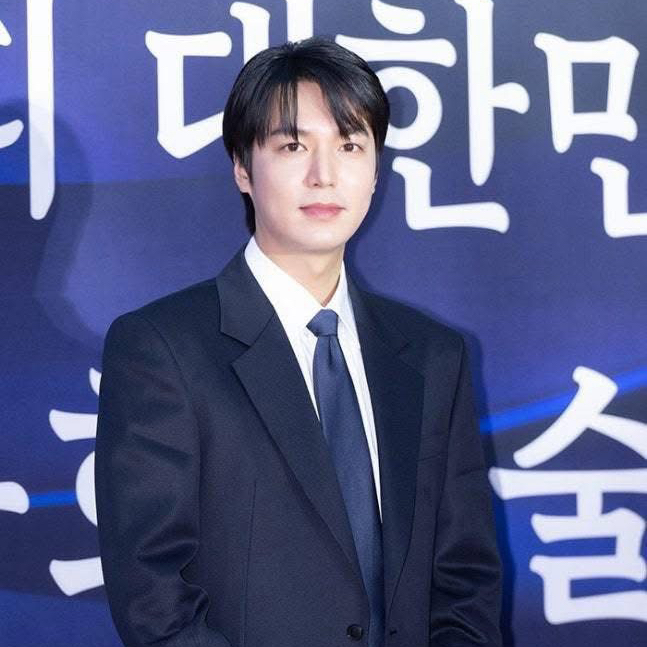 粉絲拍下的李敏鎬瞬間