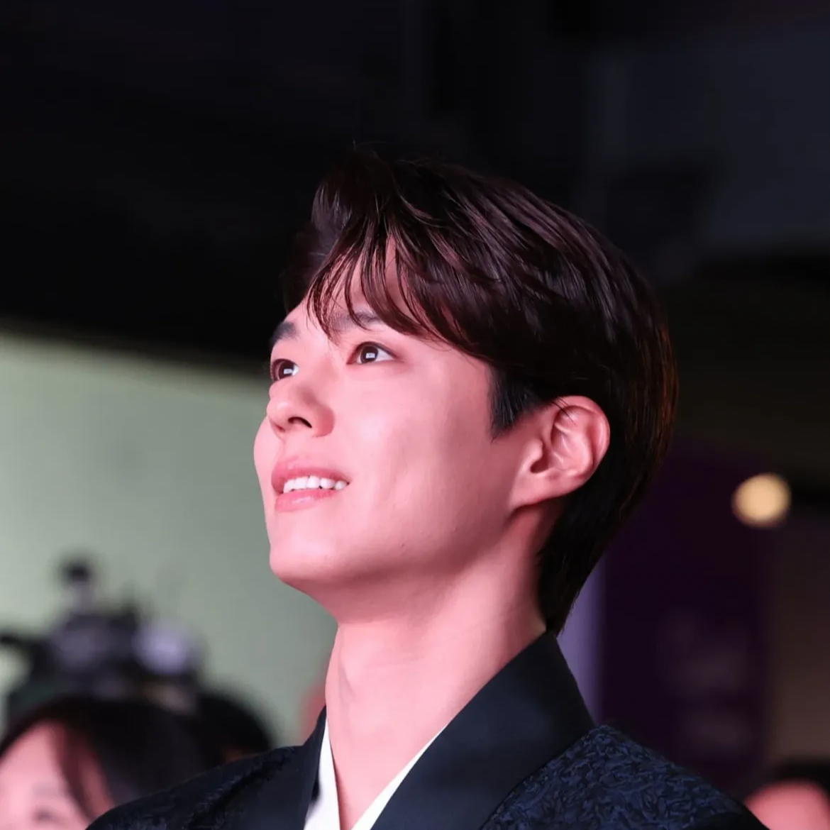 A moment captured by a fan of Park Bogum