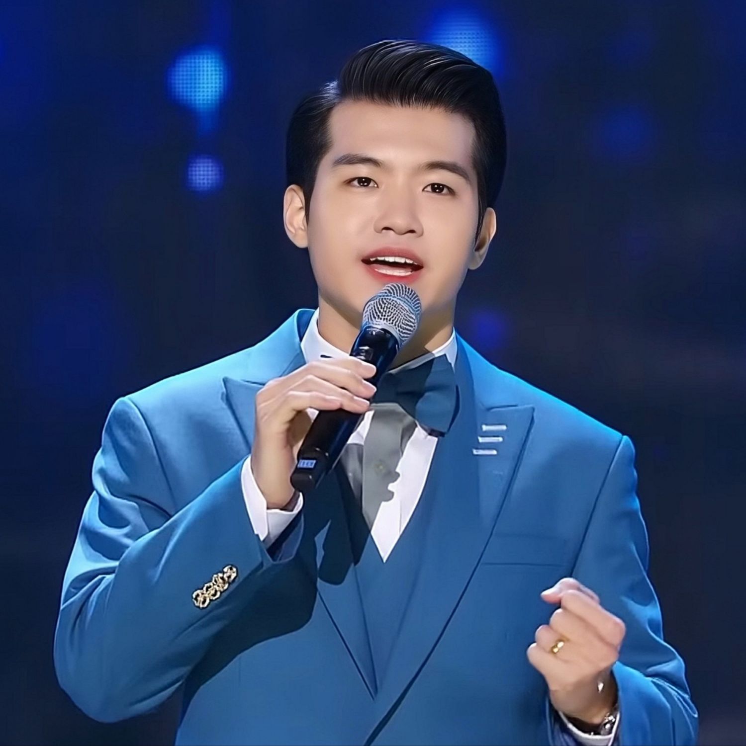 チョ・ミョンソプの最近の活動ショット