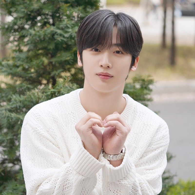 Recent activity shot of Kim Yohan
