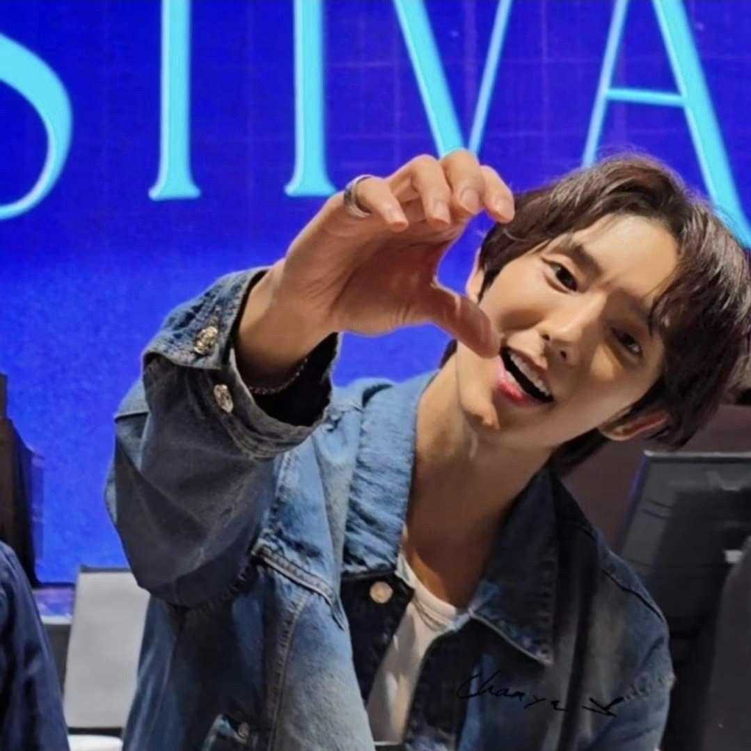 Recent activity shot of Lee Joongi