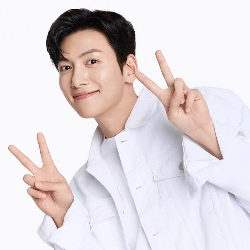 Behind-the-scenes cut of Ji Changwook