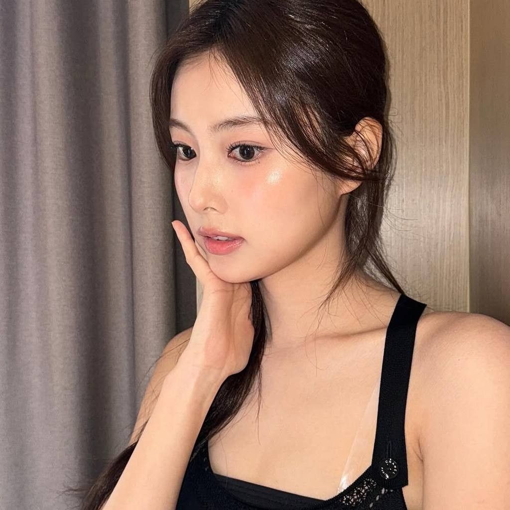 Latest photo of Kang Hyewon