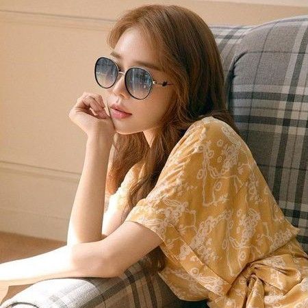 Recent activity shot of Yoo Inna
