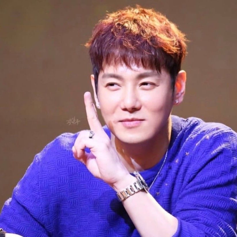 Behind-the-scenes cut of Hwanhee