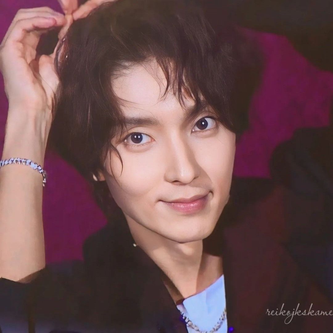 A moment captured by a fan of Lee Joongi