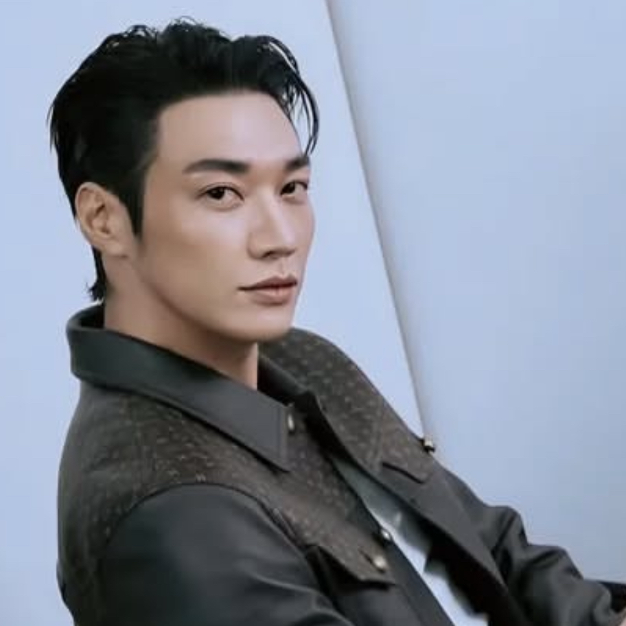 Behind-the-scenes cut of Kim Youngkwang