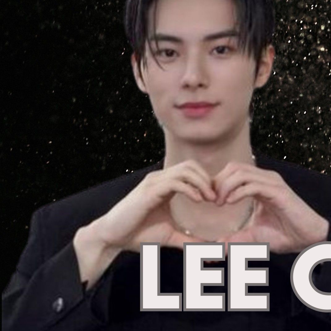 Behind-the-scenes cut of Lee Chaemin