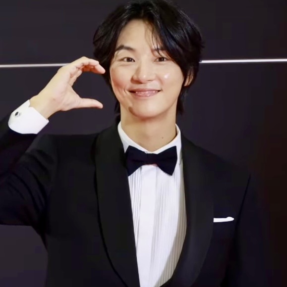 Recent activity shot of Yoon Shiyoon