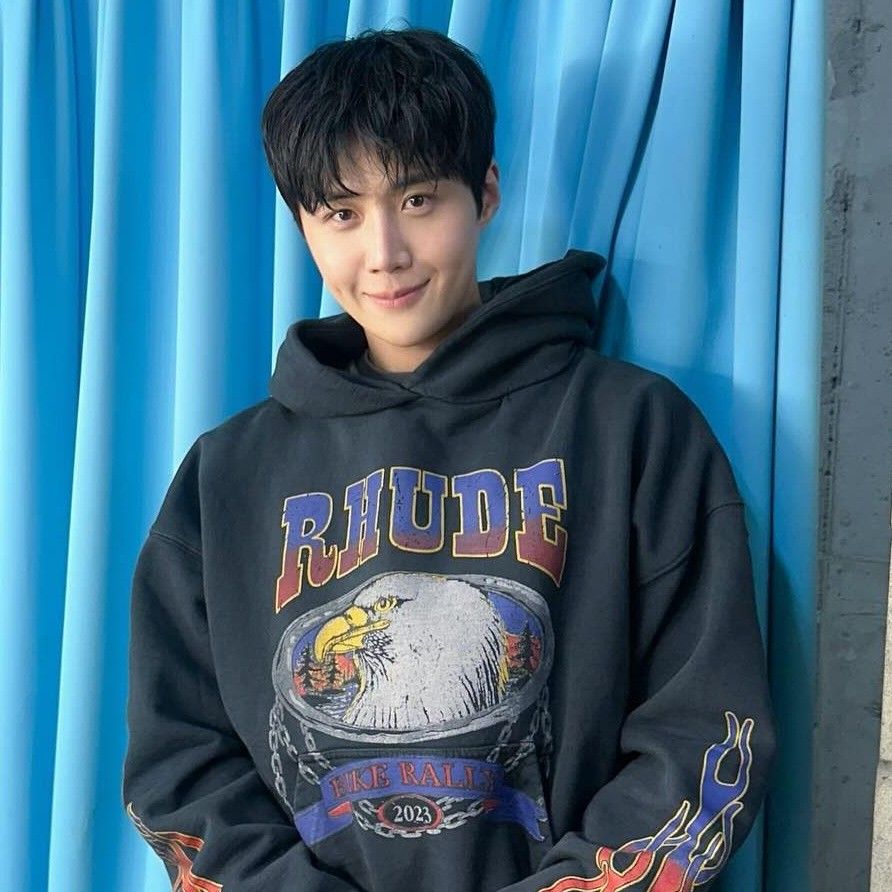 A moment captured by a fan of Kim Seonho