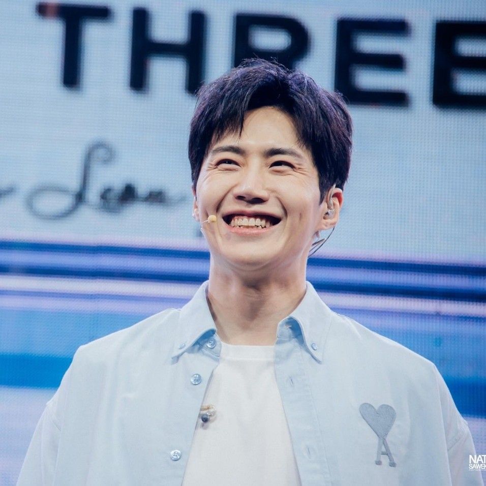 Behind-the-scenes cut of Kim Seonho