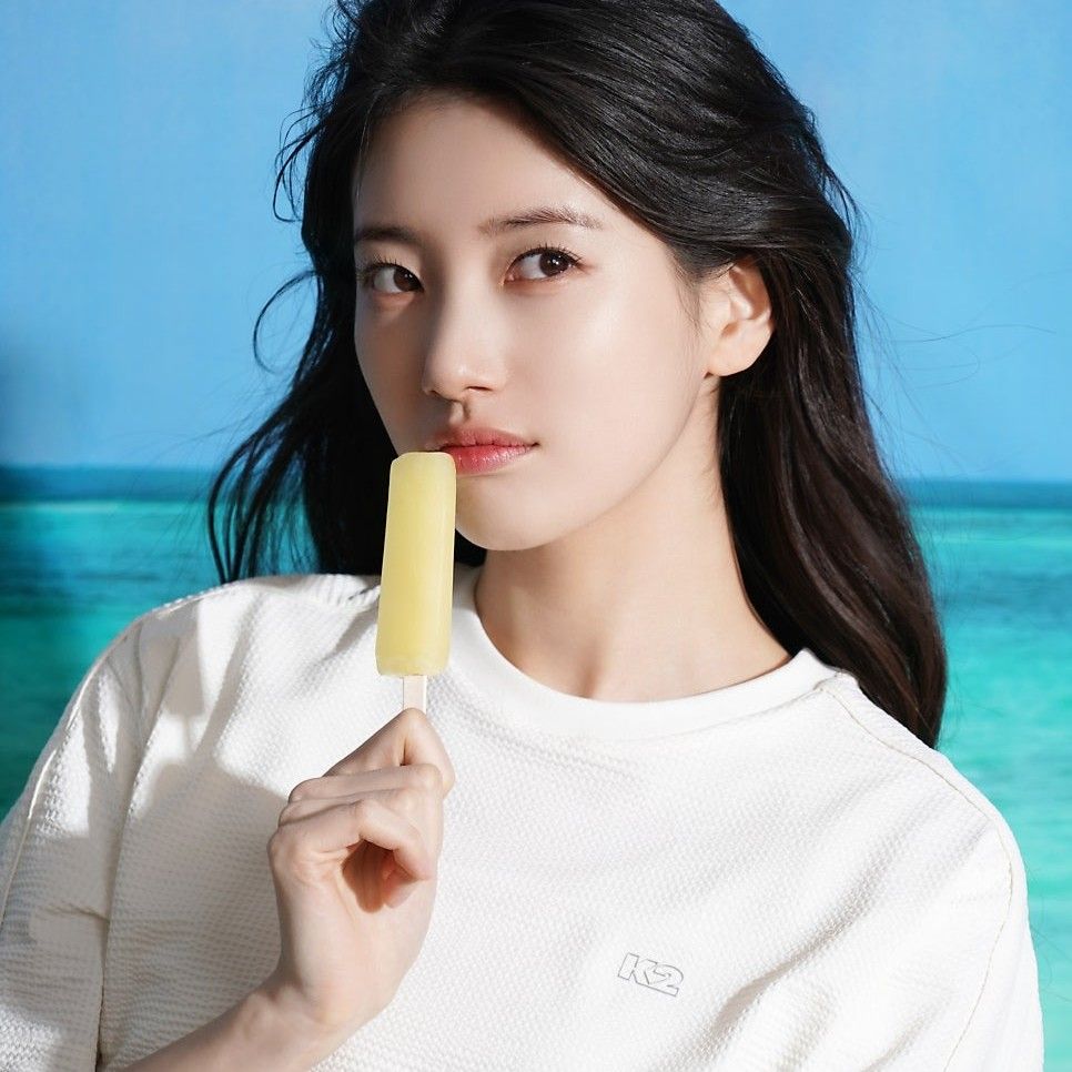 A moment captured by a fan of Bae Suzy