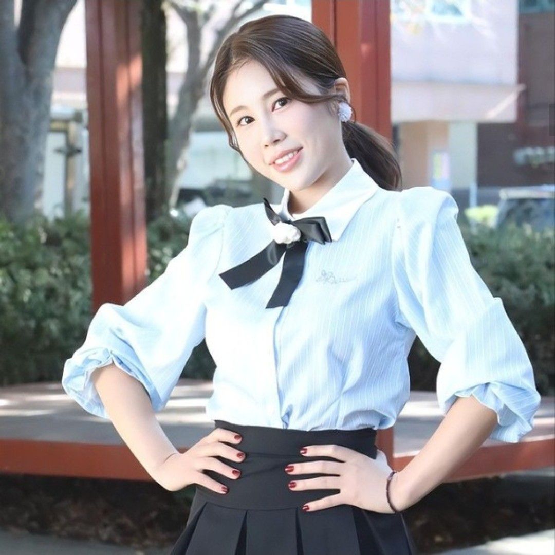 Behind-the-scenes cut of Kim Soyou