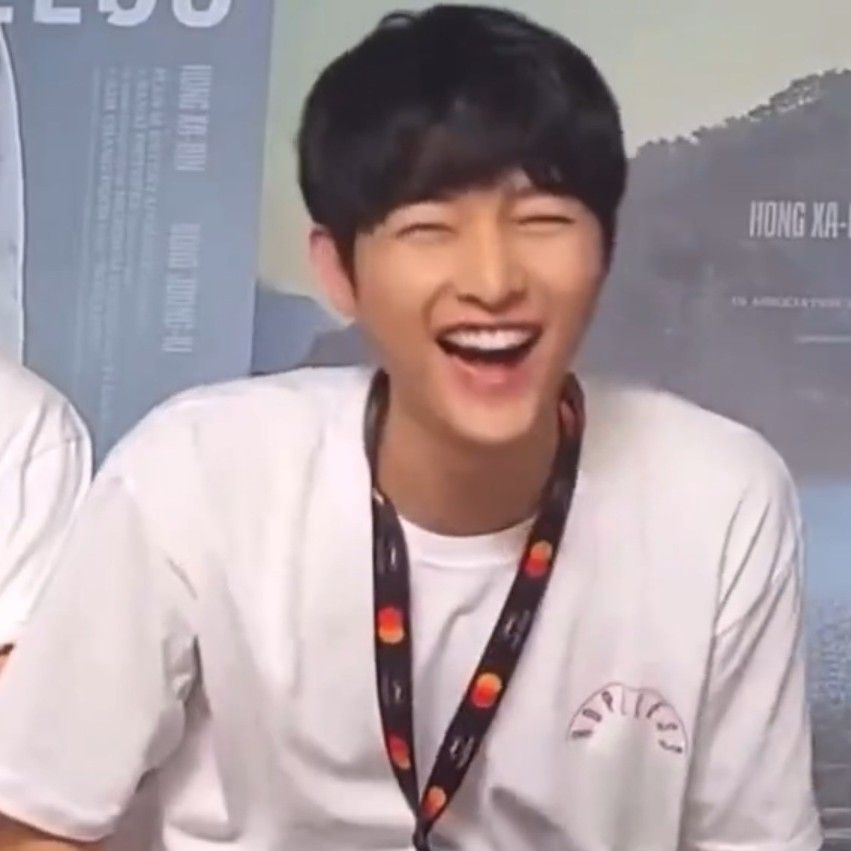 Recent activity shot of Song Joongki