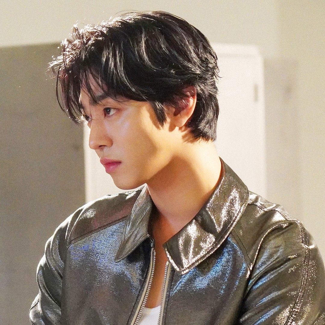 Recent activity shot of Ahn Hyoseop