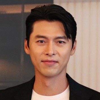 Behind-the-scenes cut of Hyun Bin