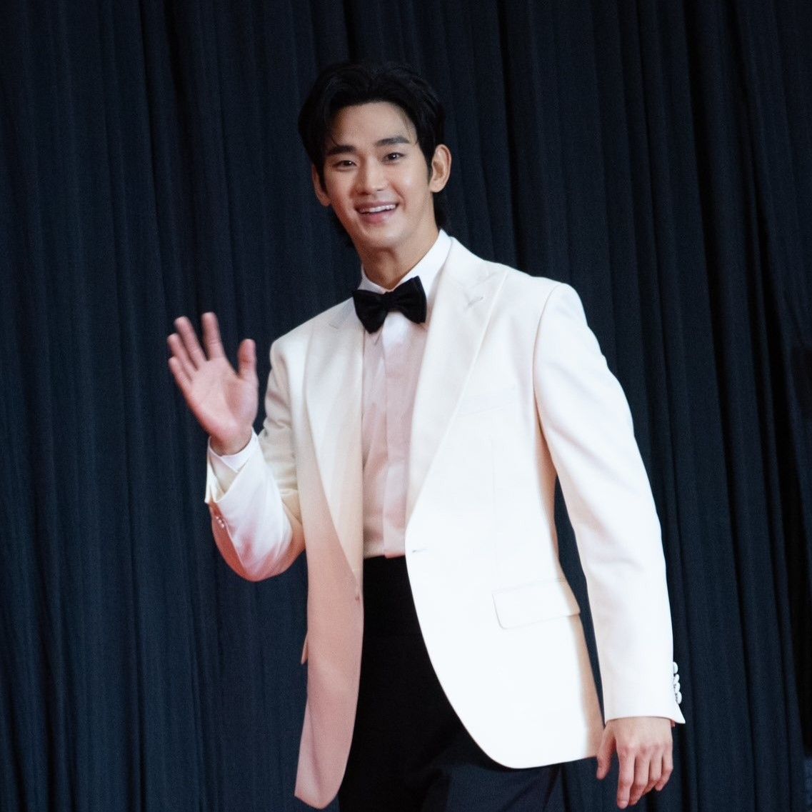 A moment captured by a fan of Kim Soohyun