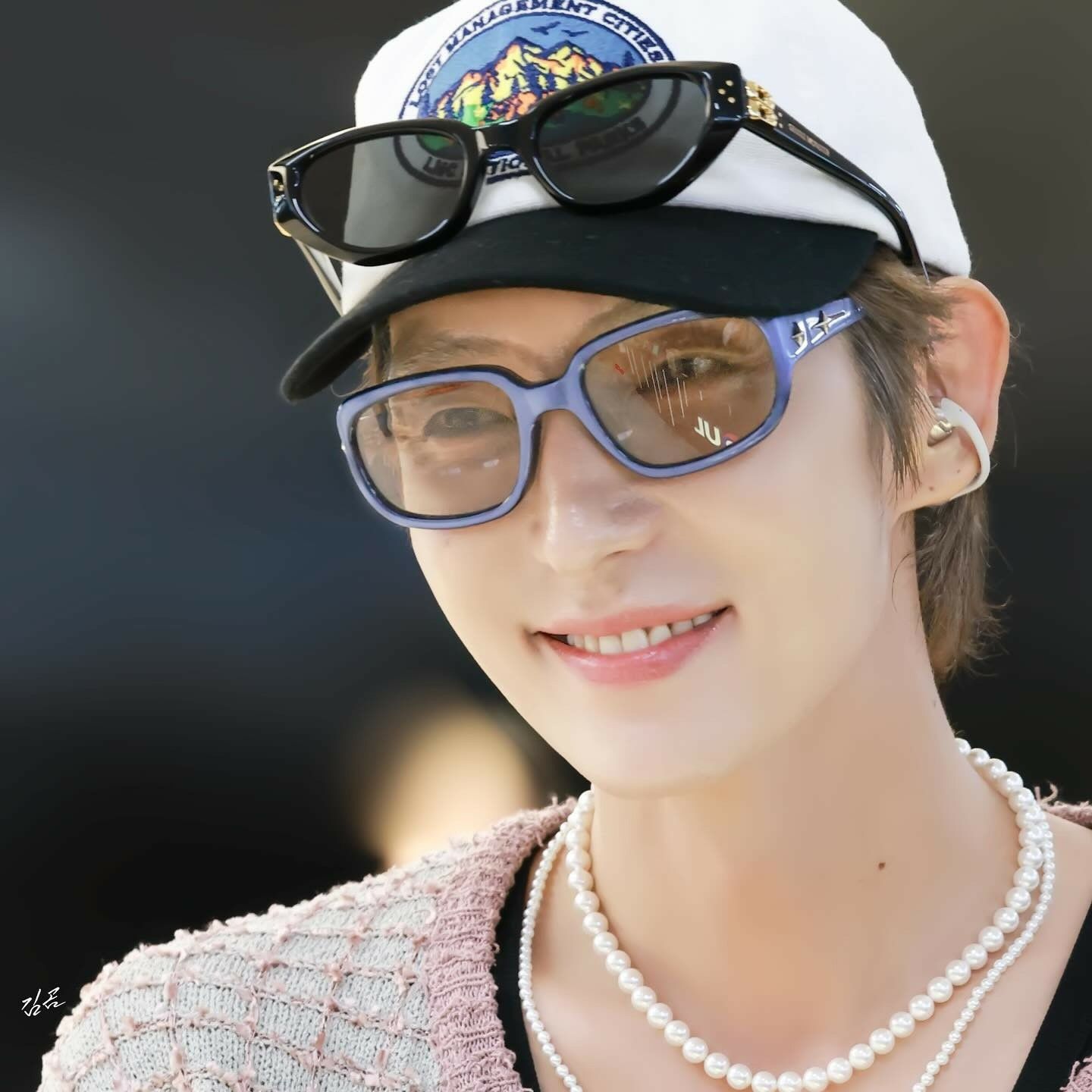 A moment captured by a fan of Lee Joongi