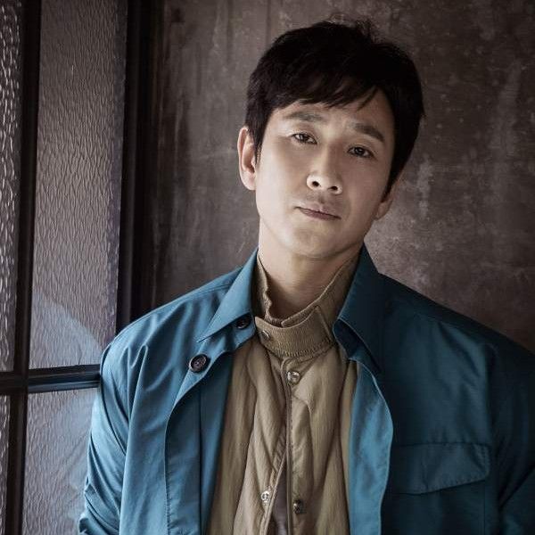 Latest photo of Lee Sunkyun