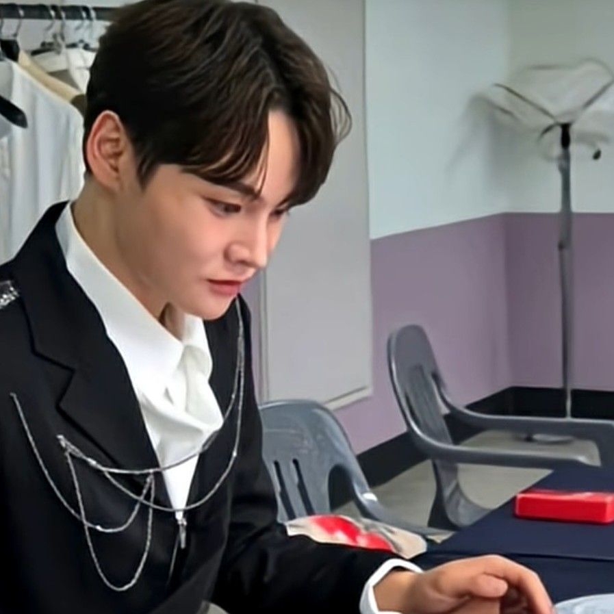 Recent activity shot of Park Seojin