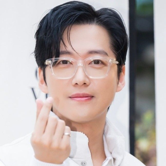 Latest photo of Namkoong Min