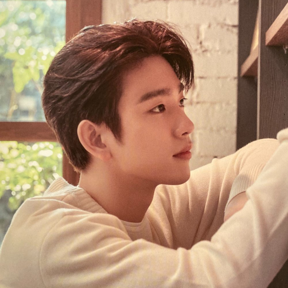 パク・ジニョンのビハインドカット