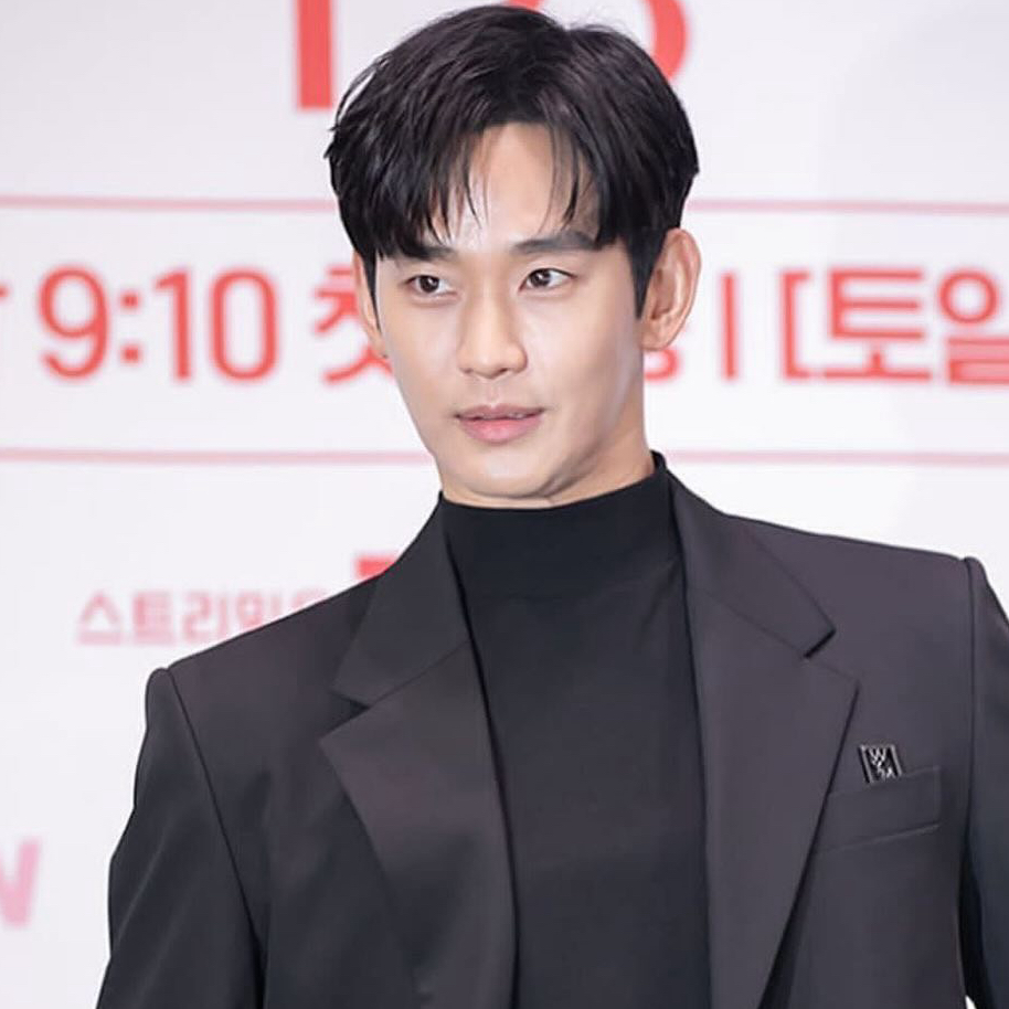Recent activity shot of Kim Soohyun
