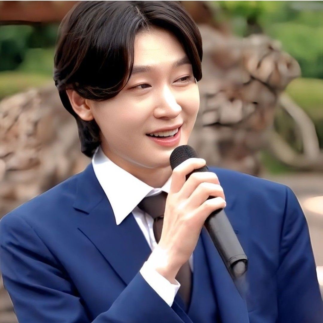 Behind-the-scenes cut of Kim Yongbin