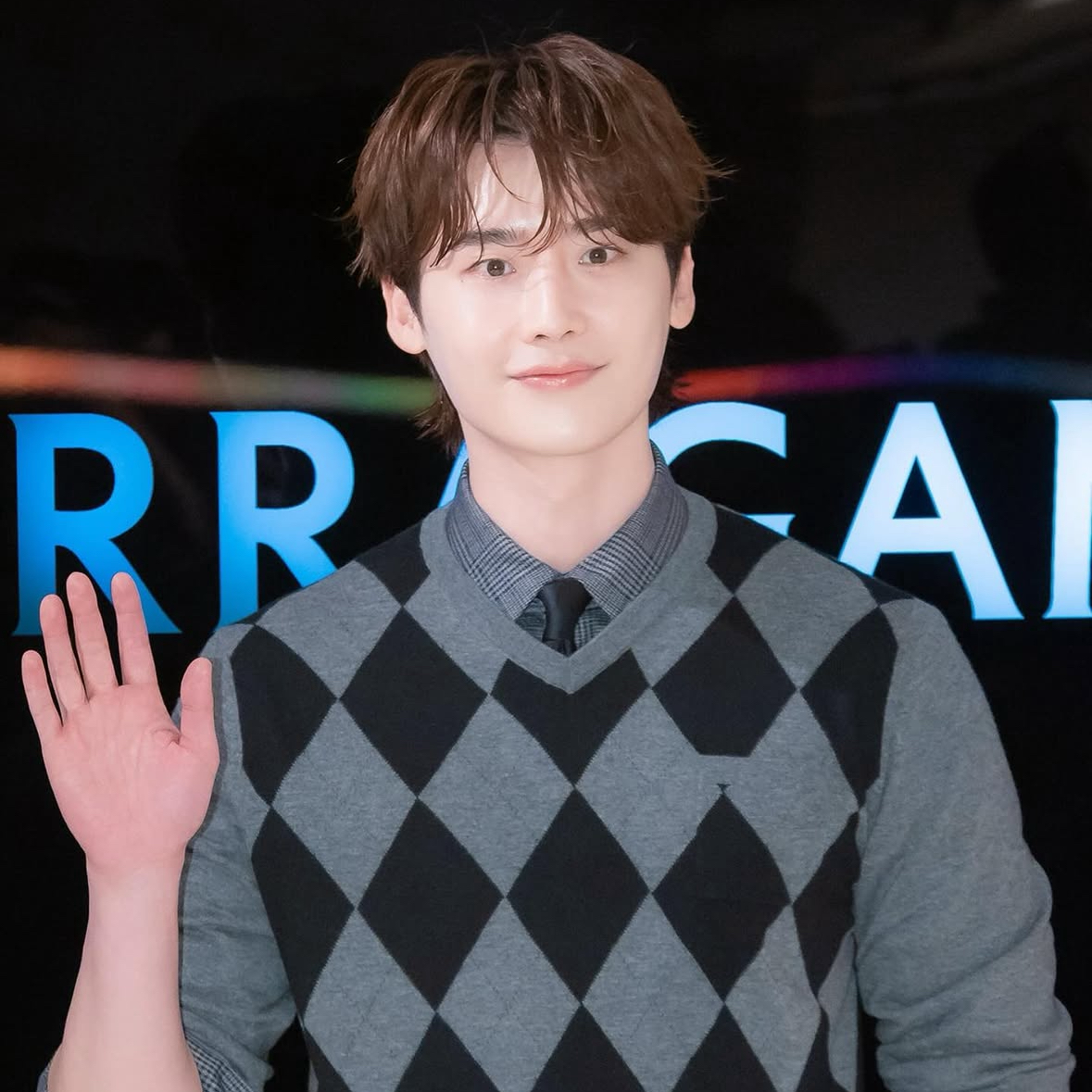 Behind-the-scenes cut of Lee Jongsuk