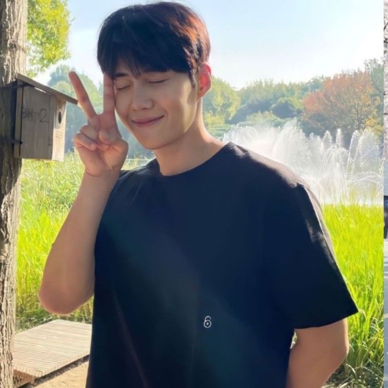 金宣虎的最新照片