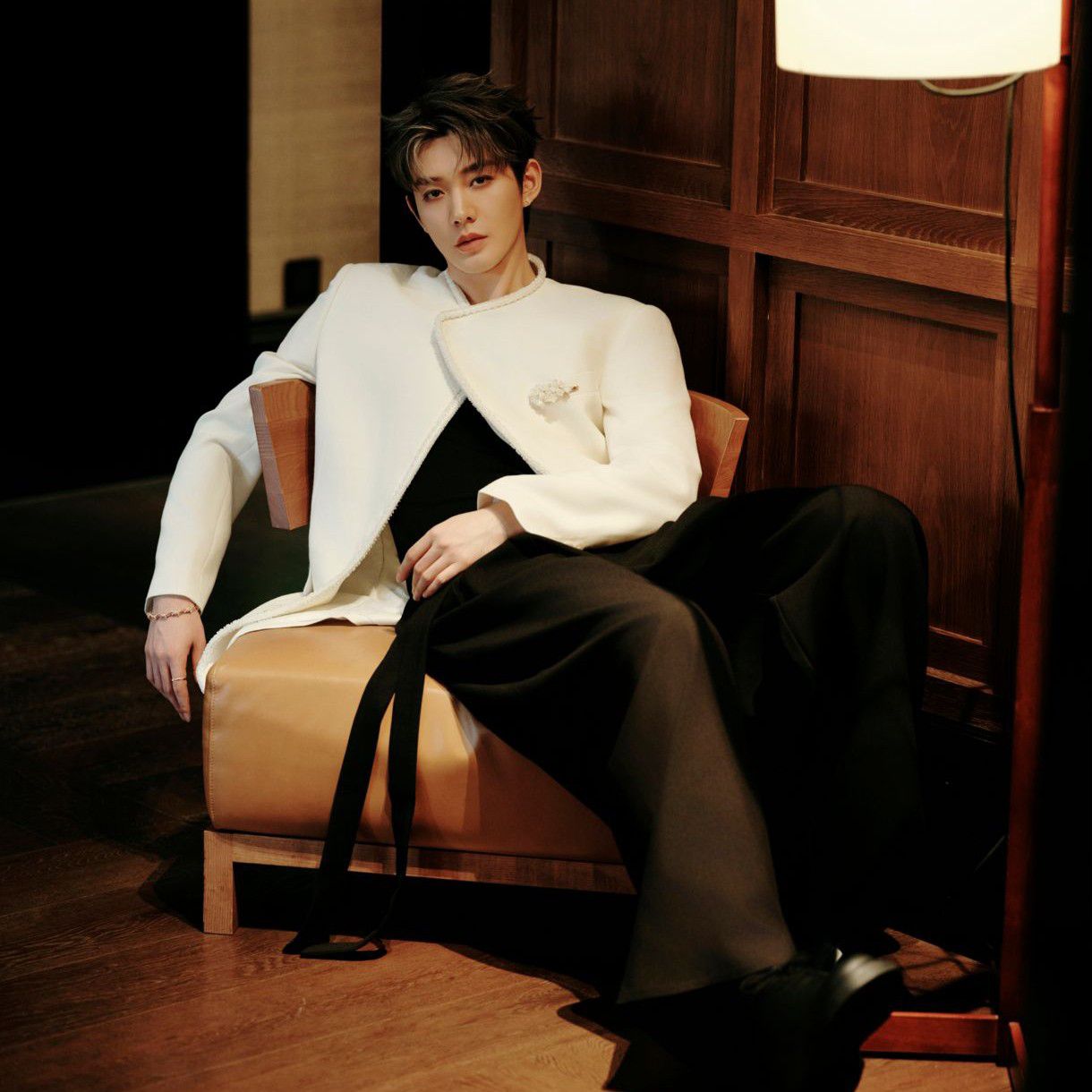 Behind-the-scenes cut of Deng Wei