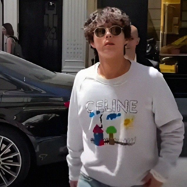 Recent activity shot of Park Bogum