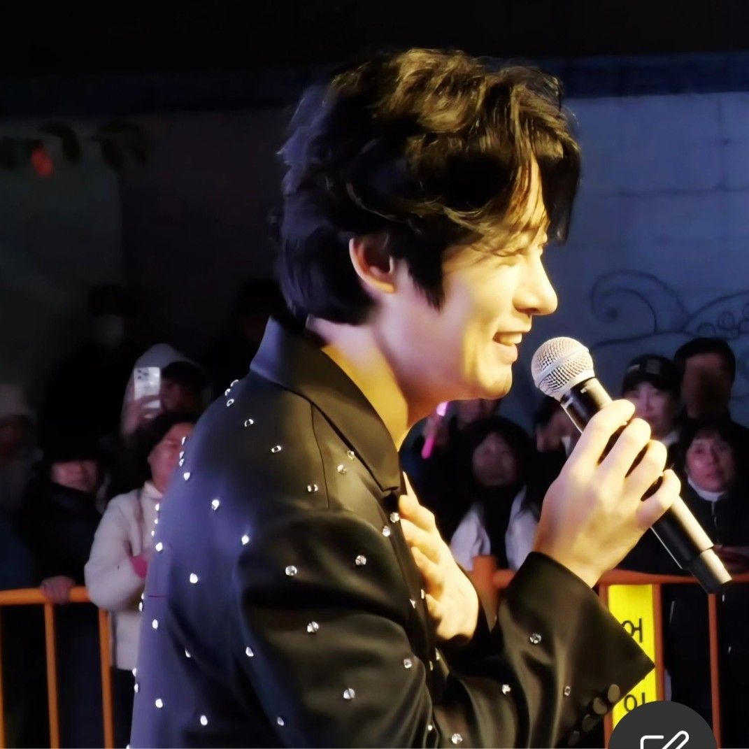 Kang Moonkyung的最新照片