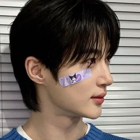 Behind-the-scenes cut of Byeon Wooseok