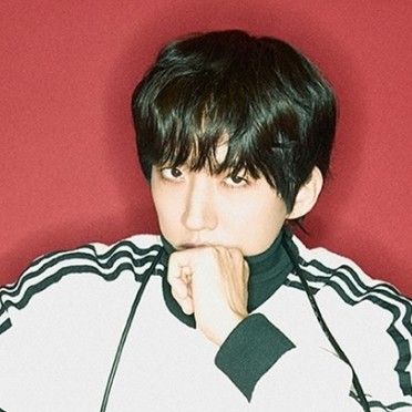 Behind-the-scenes cut of Lee Seungyoon