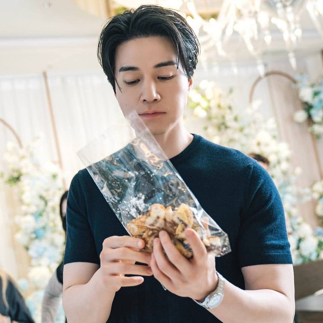 Latest photo of Lee Dongwook