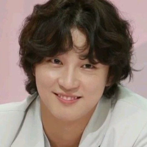 Latest photo of Yoon Shiyoon