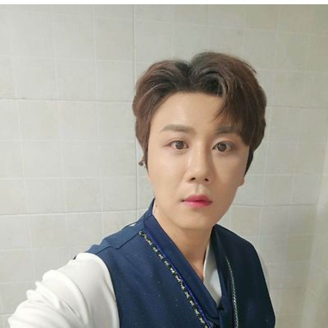 Behind-the-scenes cut of Jin Haesung