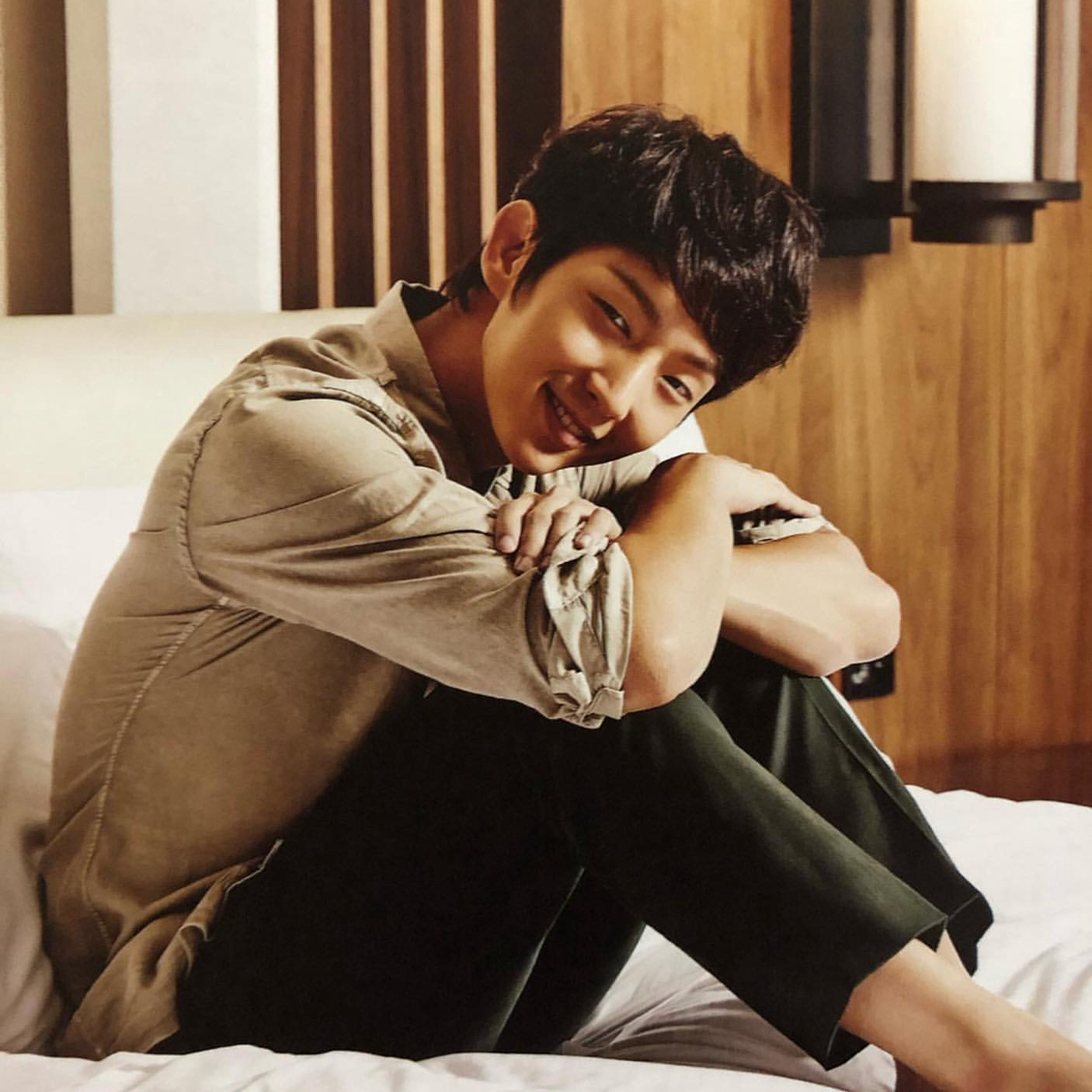 A moment captured by a fan of Lee Joongi