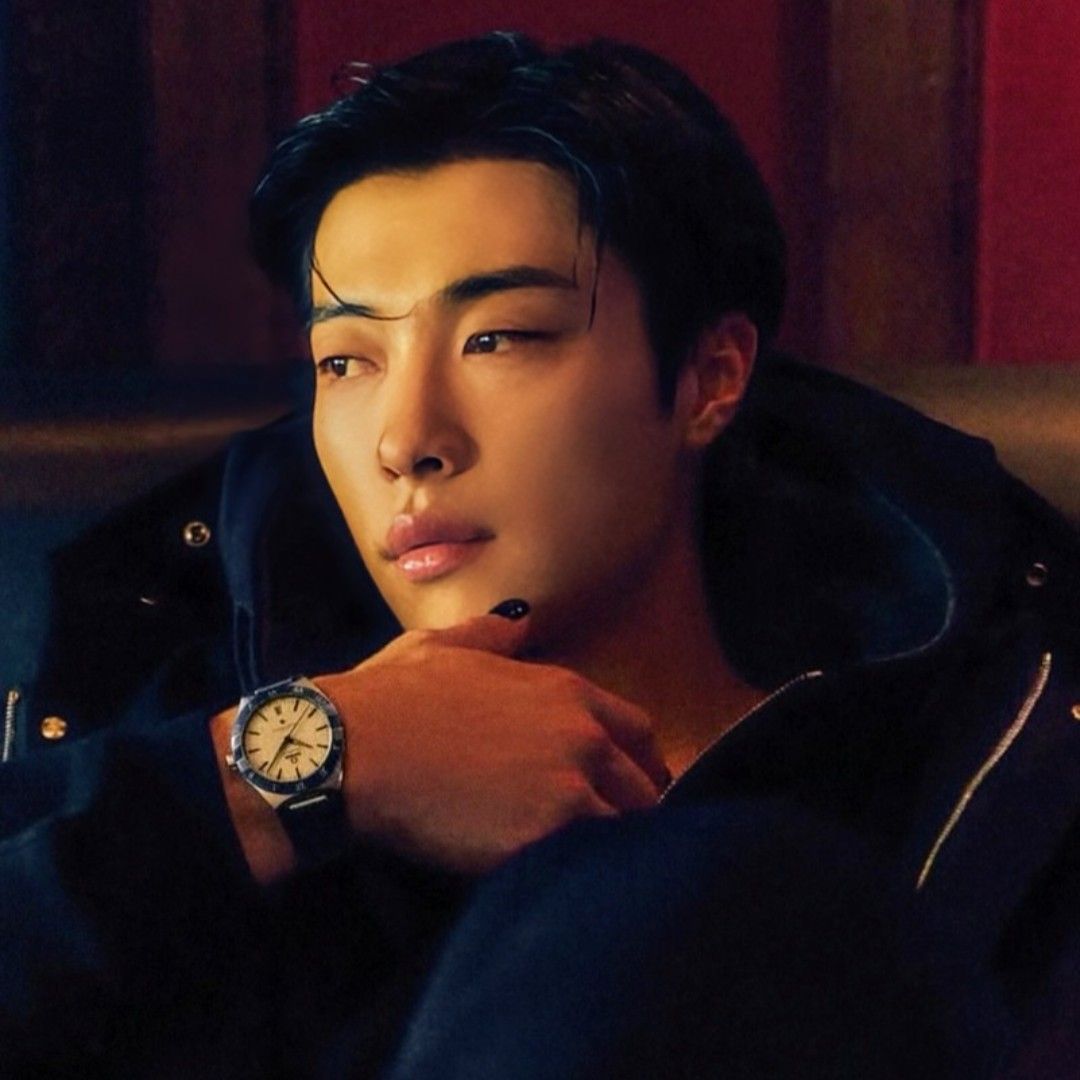 A moment captured by a fan of Woo Dohwan