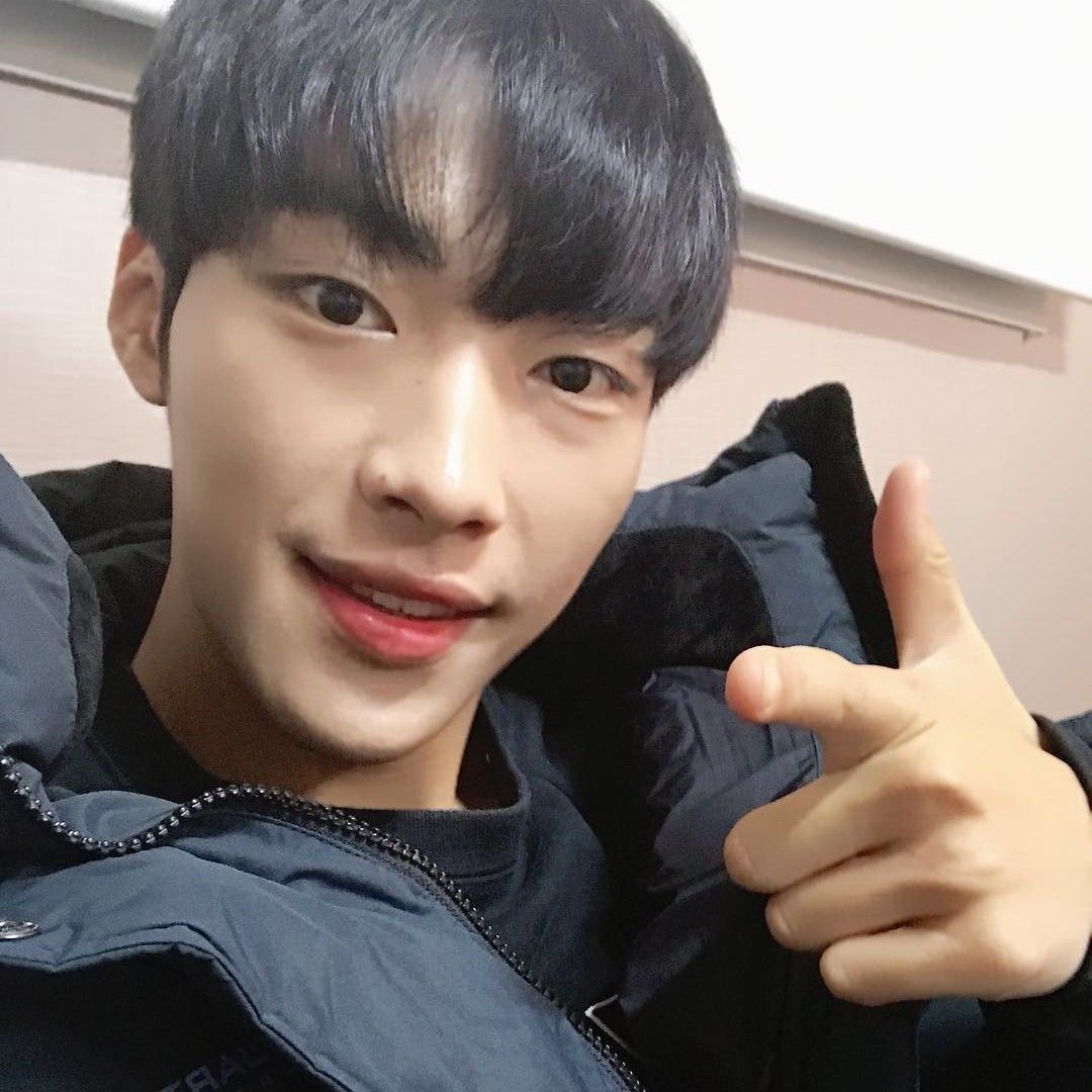 우도환 최근 활동샷