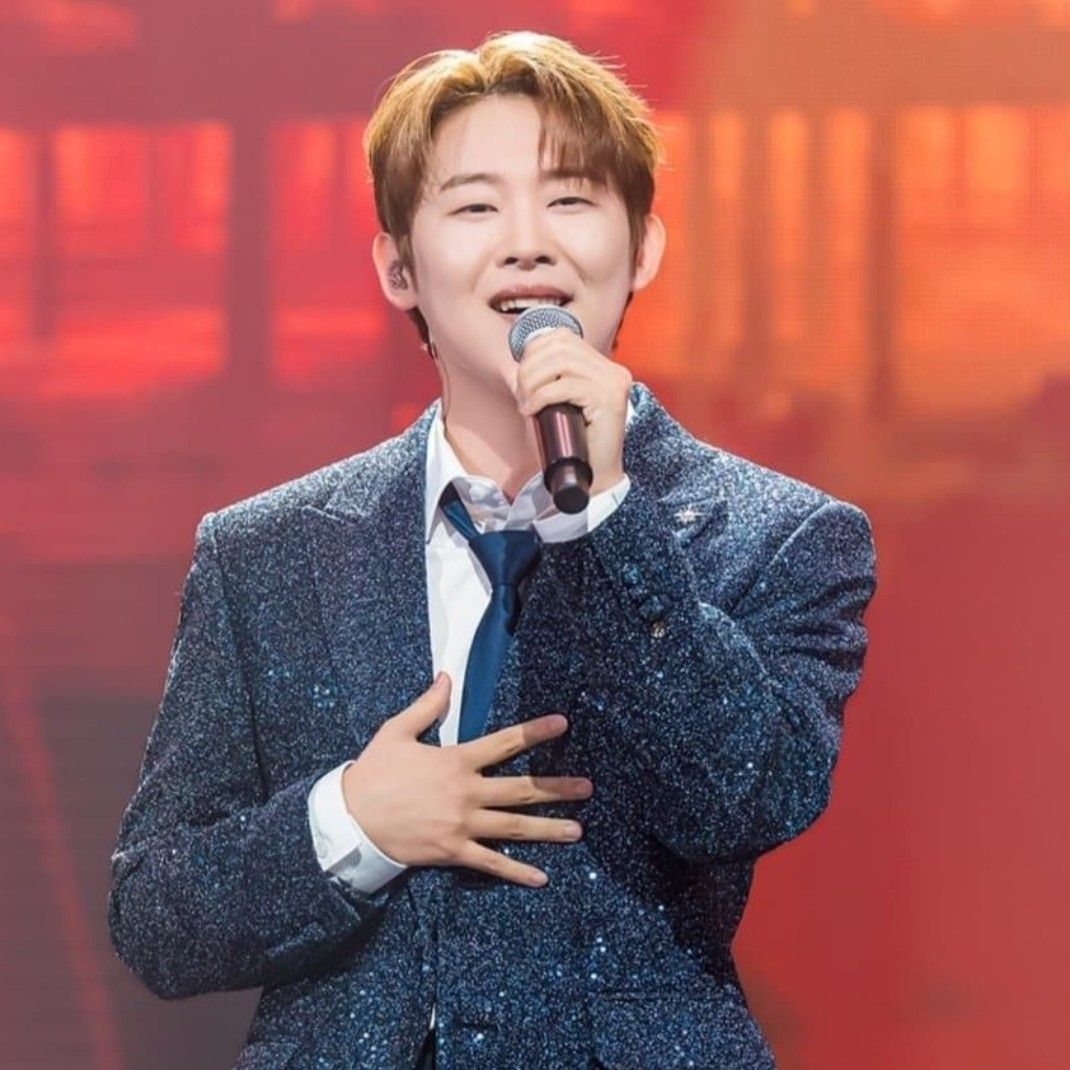 Latest photo of Jinuk