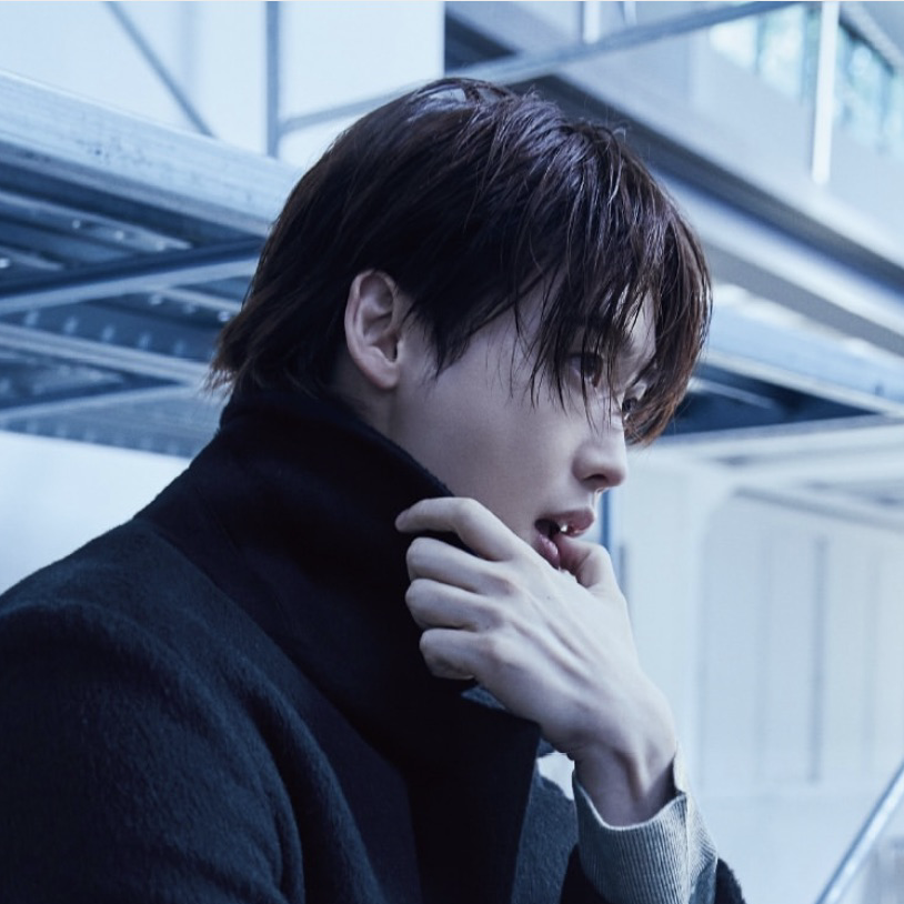 Latest photo of Lee Jongsuk