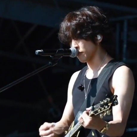Foto terbaru dari Lee Seungyoon