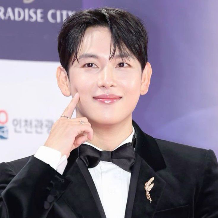 Latest photo of Yim Siwan